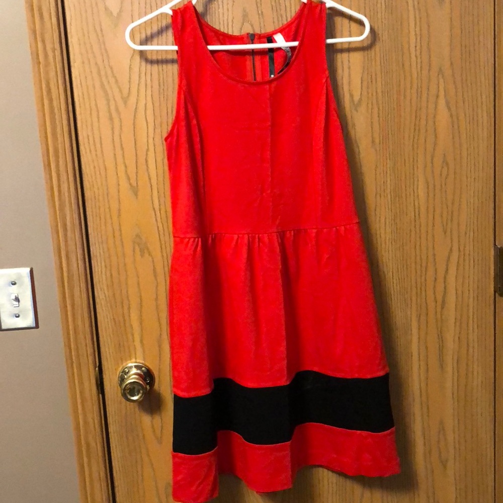 Red and black sleeveless striped dress
